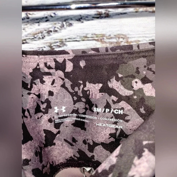 Under Armour Compression Crop Leggings Purple size Small Performance - Picture 3 of 6